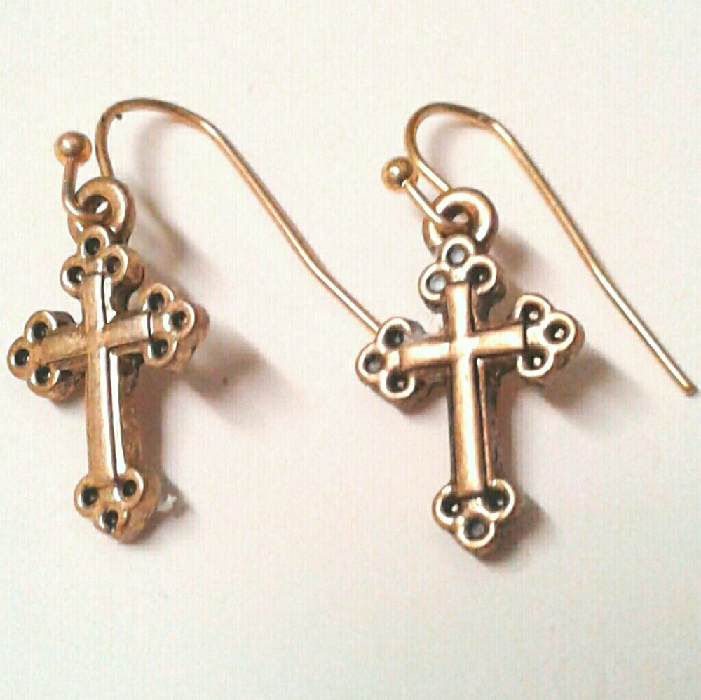 JUST IN! Mini Cross Earrings NEW - Picture 1 of 3